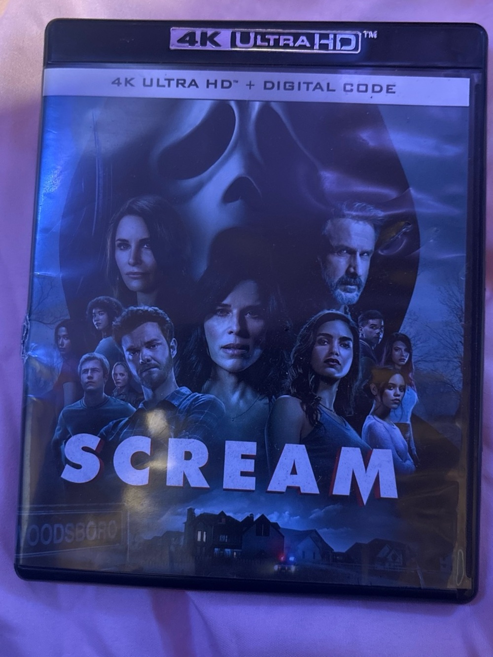 Scream (4K Ultra HD) Movie - Blue Cover Edition with 4K Ultra HD + Digital Code